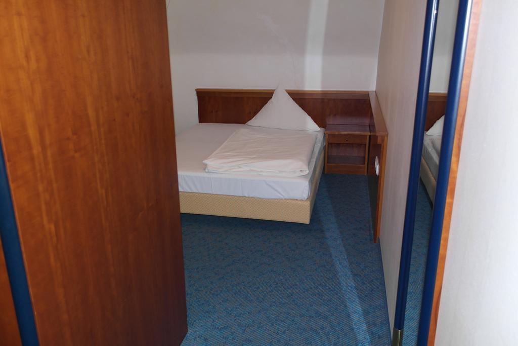 Hotel Jahnhaus ลังเงนเฟลด์ ห้อง รูปภาพ