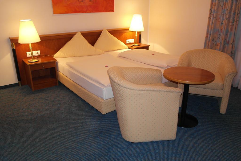 Hotel Jahnhaus ลังเงนเฟลด์ ห้อง รูปภาพ
